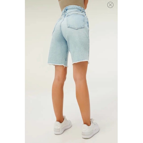 Good American 90s Distressed Bermuda Shorts New with Tags Women Size 4/27